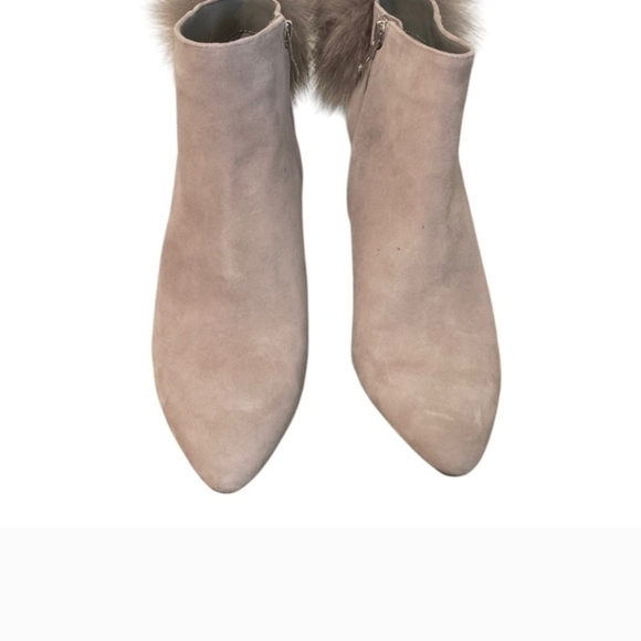 Antonio Melani Boots 6.5 Light Grey Suede Ankle Booties Furry Poof 4 Heel - Picture 2 of 5